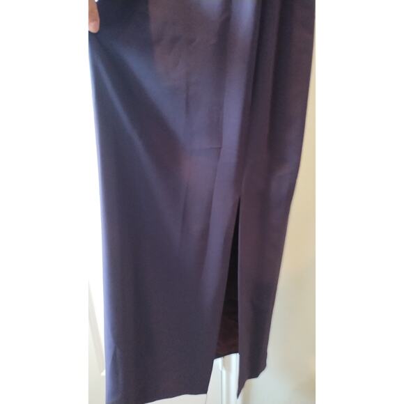 NWT Tahari Plum Straight Dress with Square Neckline size 10. - Picture 3 of 16